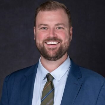 Executive-Headshots-Jonas-732x1024